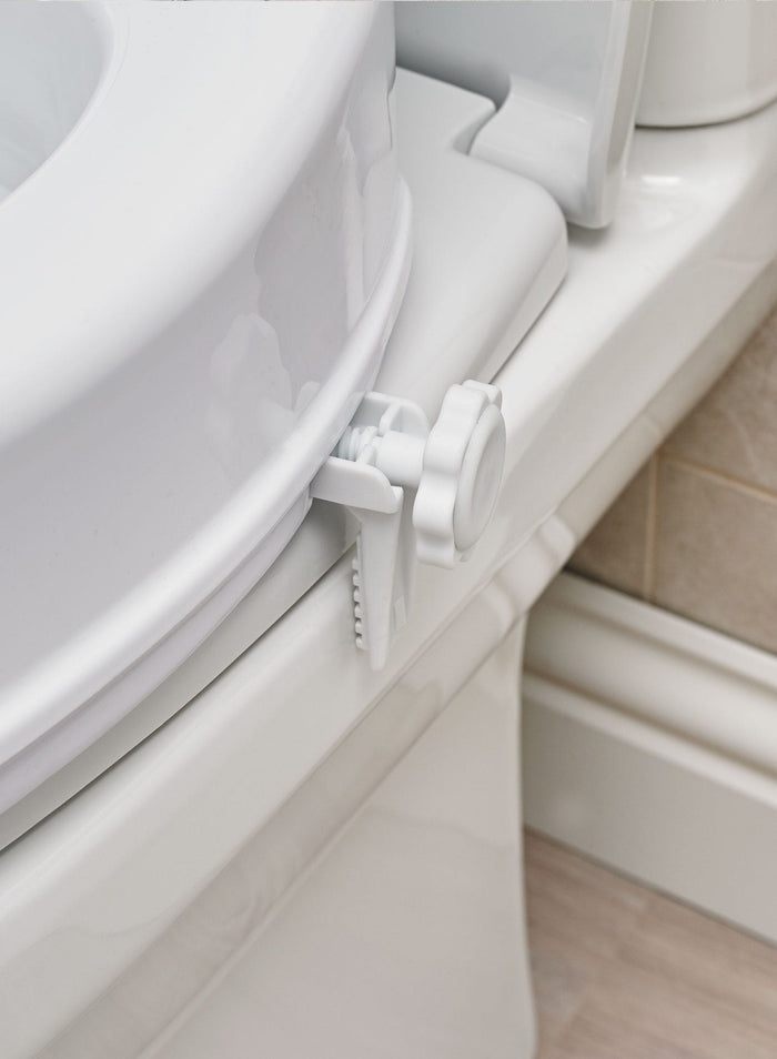 Reach Toilet Seat with Lid