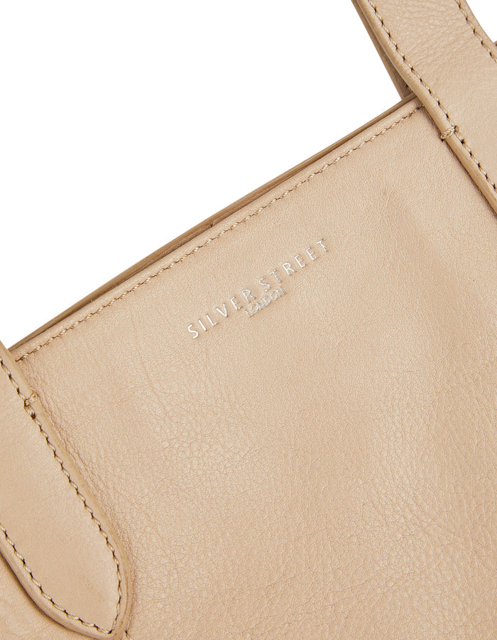 Amber Leather Tote Bags - Sand