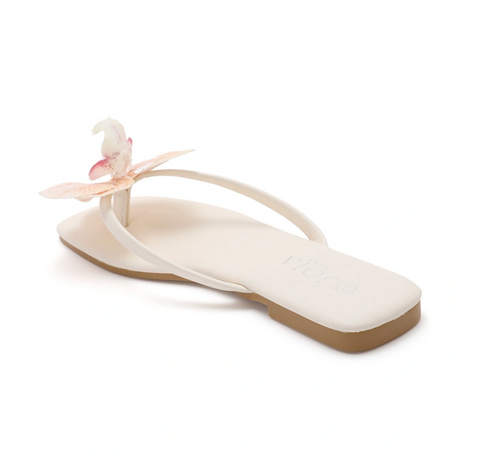 "Flower" sandals beige