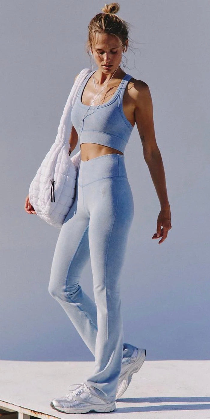 FREE PEOPLE GO TO SMOOTH FLARE / WASHED DENIM BLUE