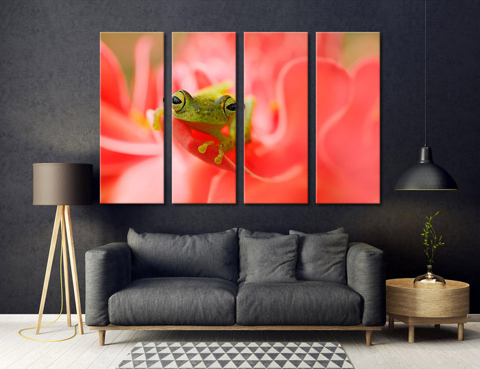 Frog Canvas Print #8054