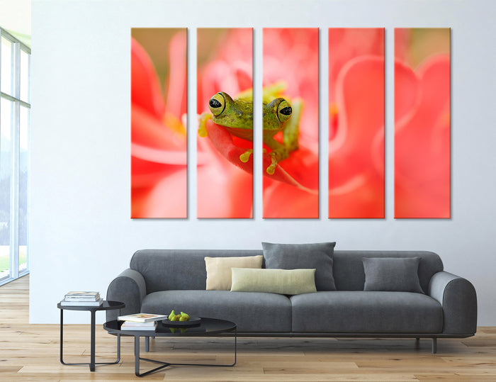 Frog Canvas Print #8054