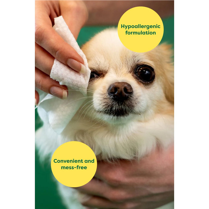 Earth Rated wipe being used on a dog.