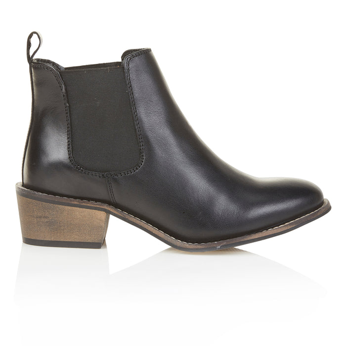 Layla Leather Chelsea Boots - Black