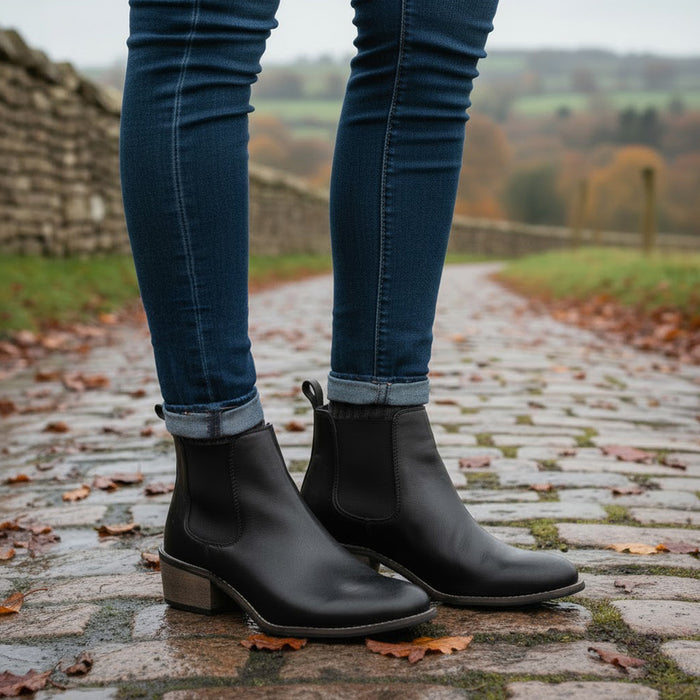 Layla Leather Chelsea Boots - Black