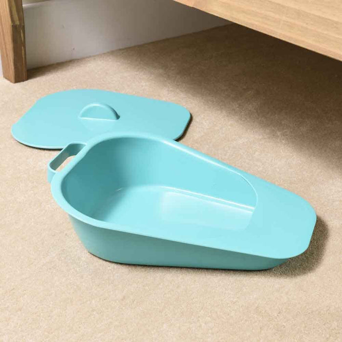 Close-up of a feature of NRS Selina Slipper Bed Pan with Lid.