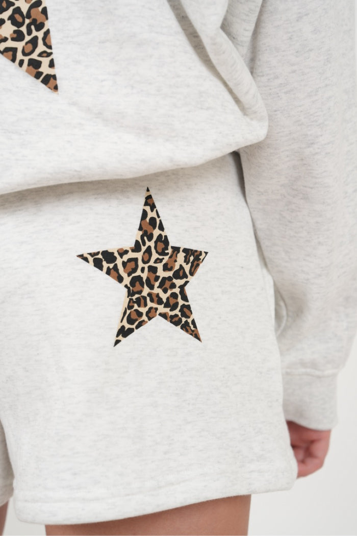 "One star" short grey
