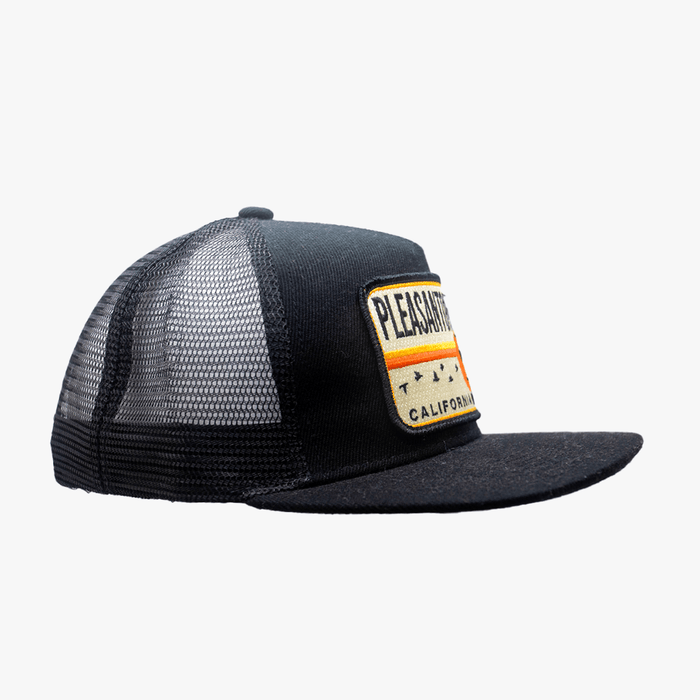 Bartbridge Pleasanton pocket hat, view of the crown and curved brim