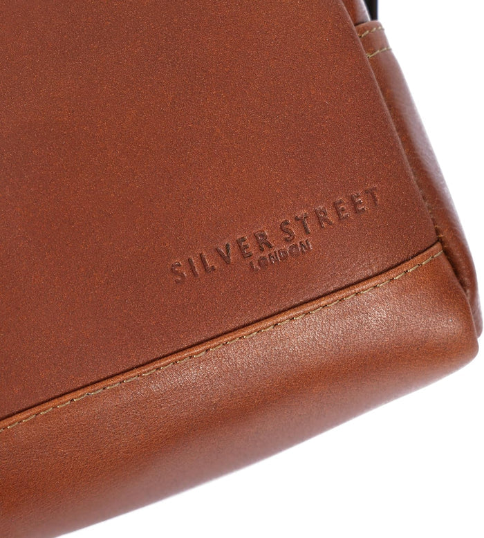 Santiago Leather Washbags  - Tan