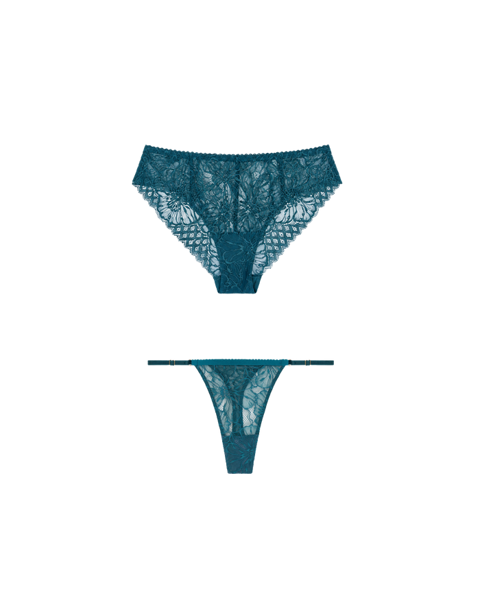 blauwe set van lingerie hipster en string met kant