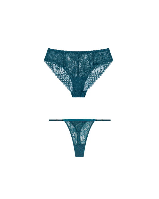 blauwe set van lingerie hipster en string met kant