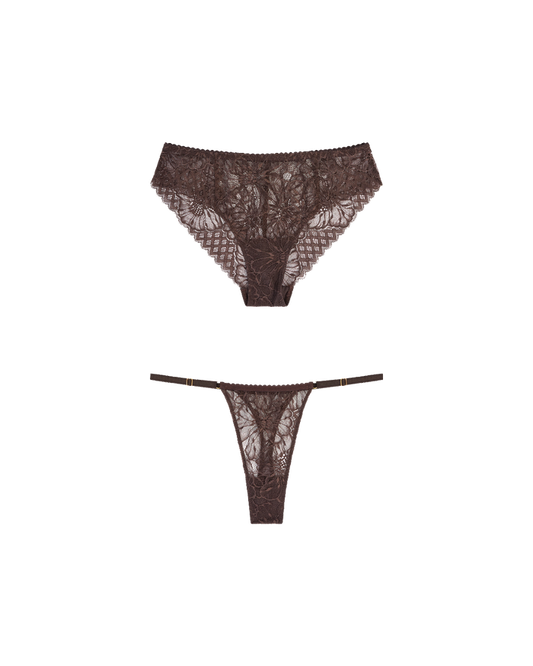 bruine lingerie set met 2 kanten broekjes