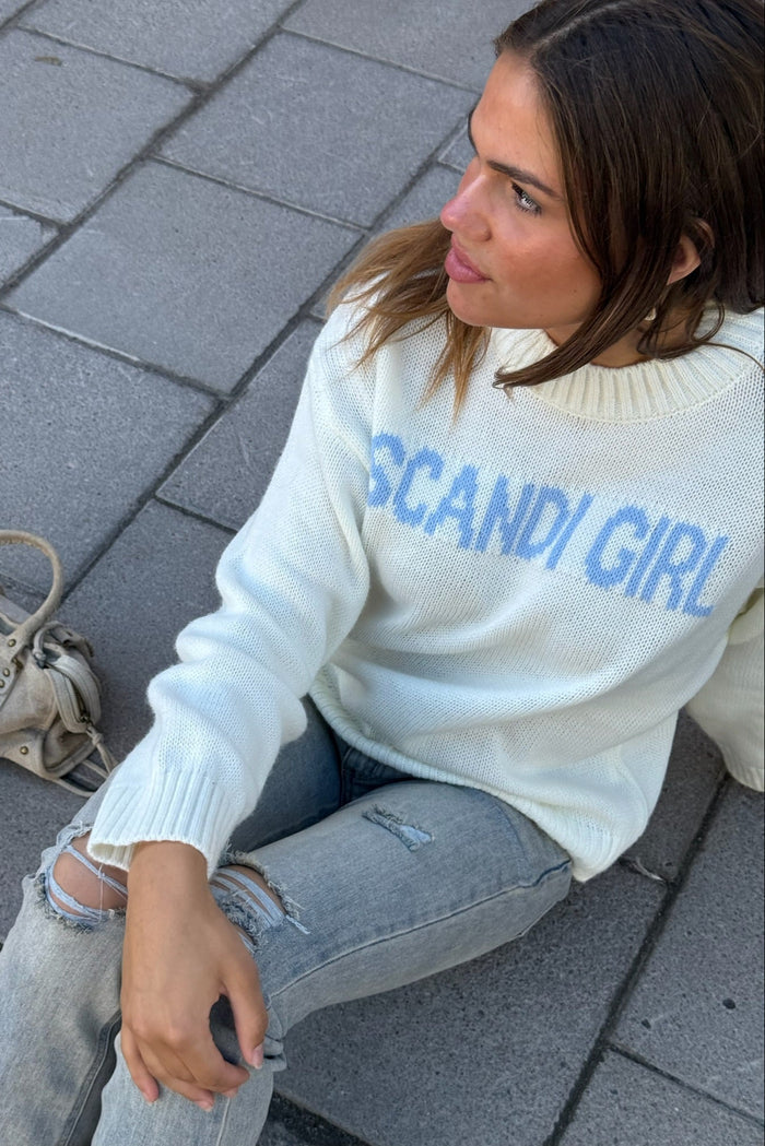"Scandi girl" sweater white
