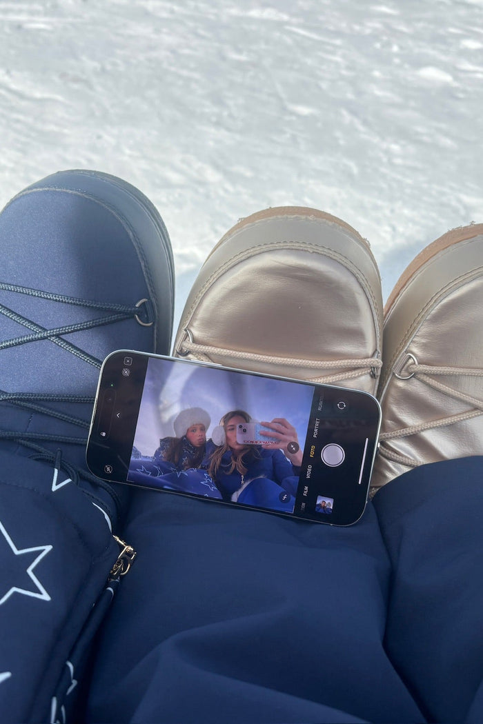 "Snowy" boots gold