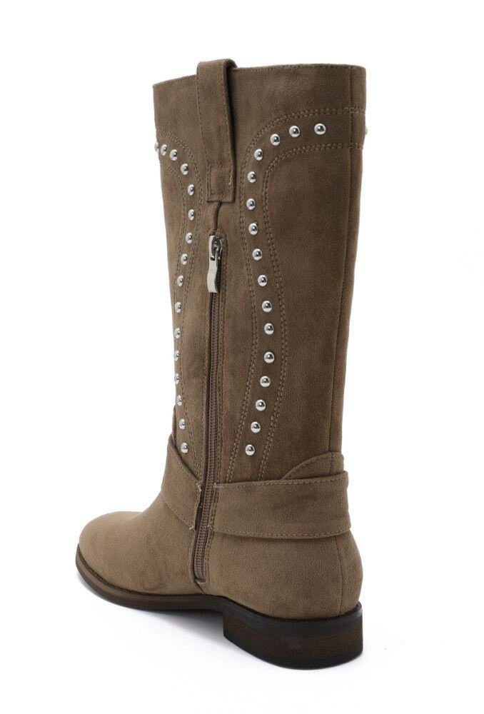 "Studded" boots beige