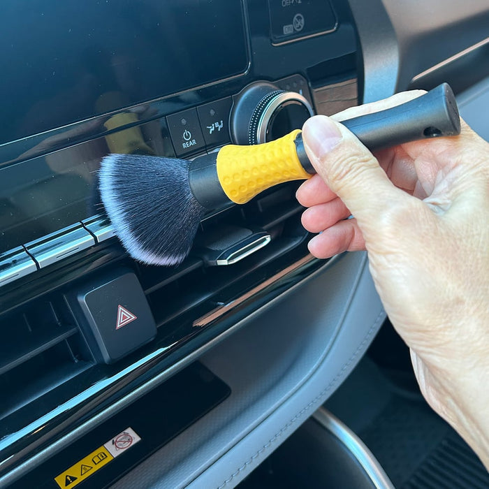 Purpose-Built Detail Bumble Bee detailing brush, view of the bristles