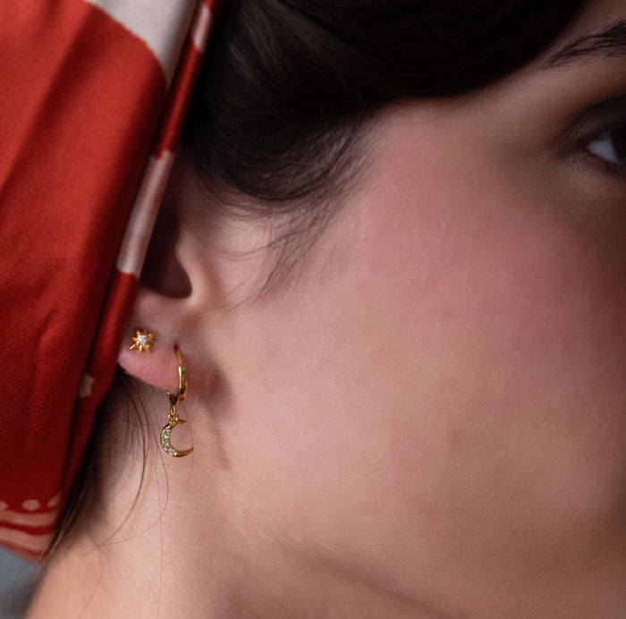 Tiny Venus Star Stud Earrings